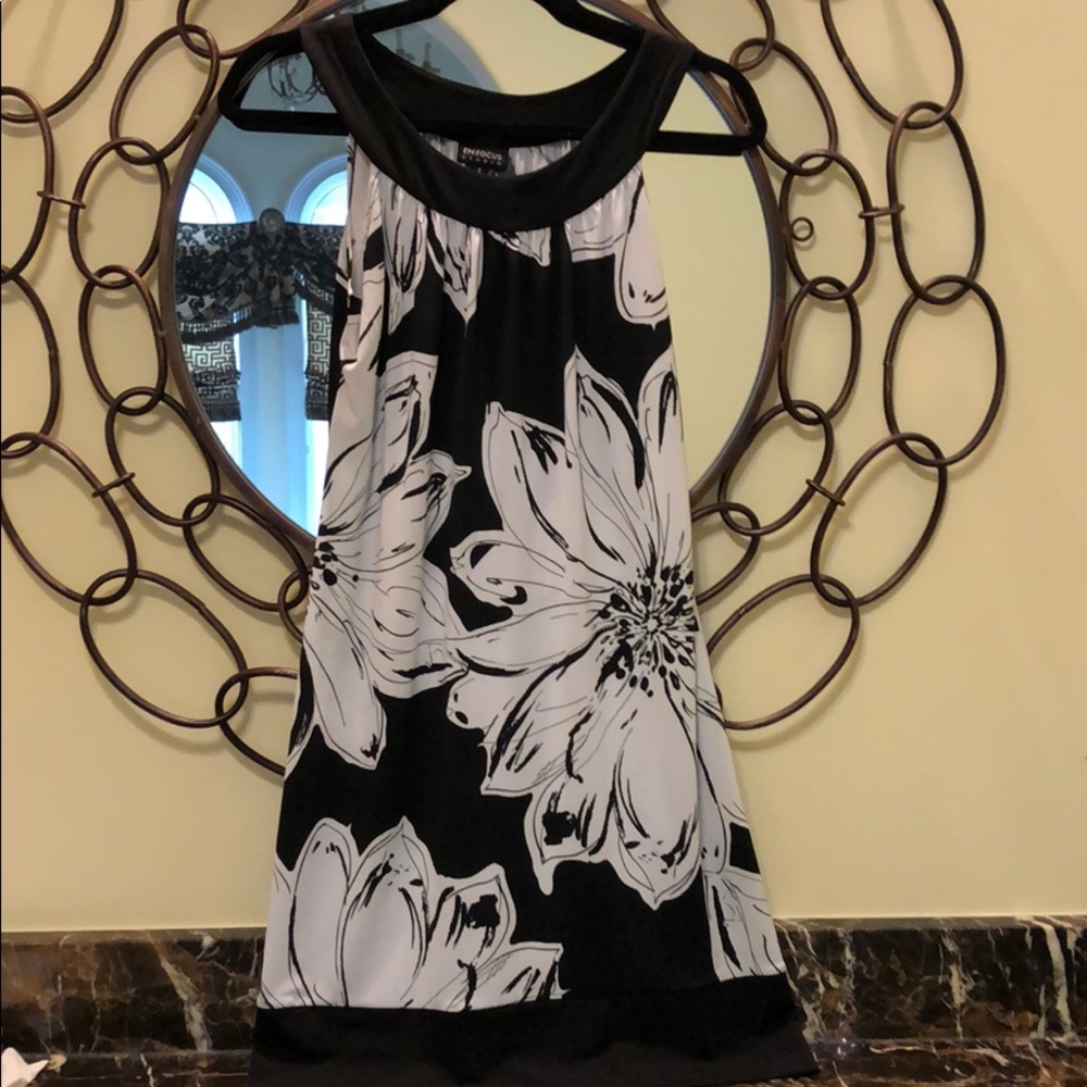 Cute sundress!